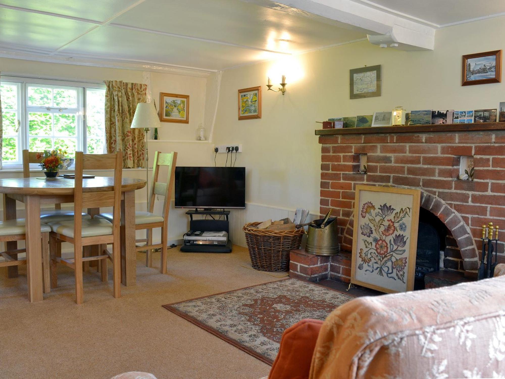 October Cottage Collingbourne Kingston Buitenkant foto